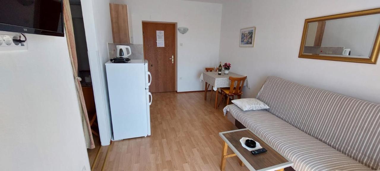 Milijana Apartments Rab Rab Town Esterno foto